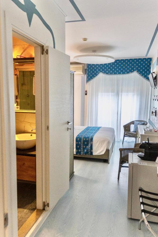 Hotel Meublè Tripoli 3*